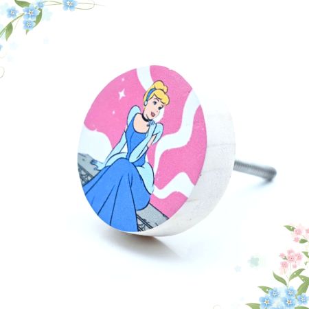 Handmade Pine Wood Cinderella Sitting Knob for Kids Furniture